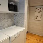 Cosy Proche Et Centre Апартаменты *